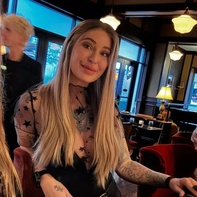 Kleio Valentien profile