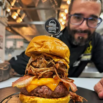 đđ˘đđŚđ¨đđđđ đÂŽđđđđđđ đ REAL BURGERđ SMASH CHICKEN đBY RAUL PEREZ profile