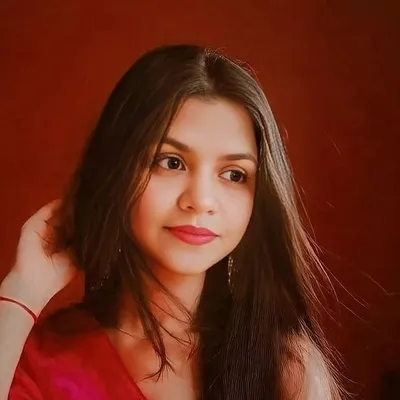 KOMAL😘 SINGH🕛 profile