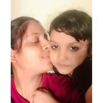 komal profile