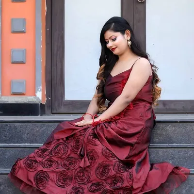 Komal Sharma profile