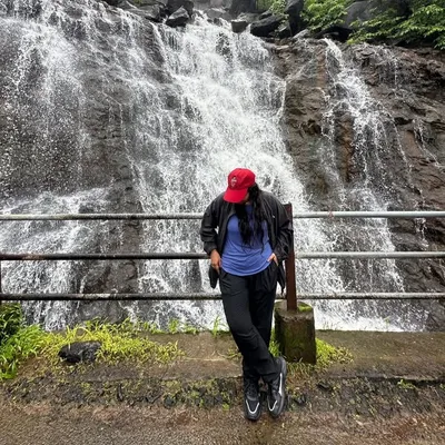 KOMAL✨⭐ profile
