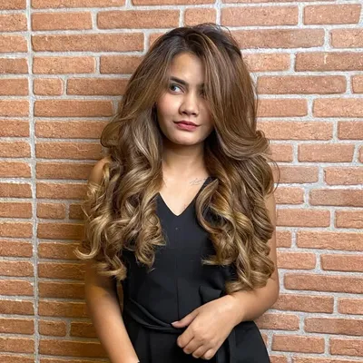 🧿 KOMAL MAKEOVER 🧿 profile