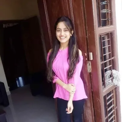 Komal Sharma Official profile
