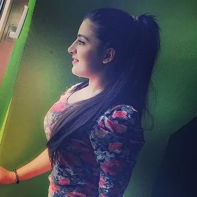 KOMAL SHARMA profile
