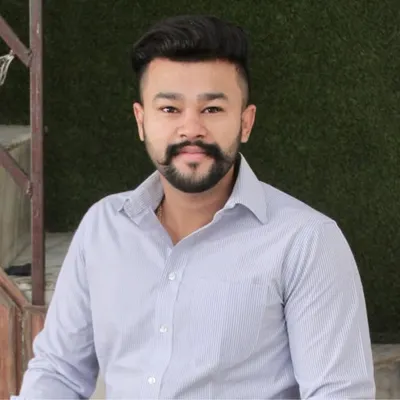 Komal Singla profile