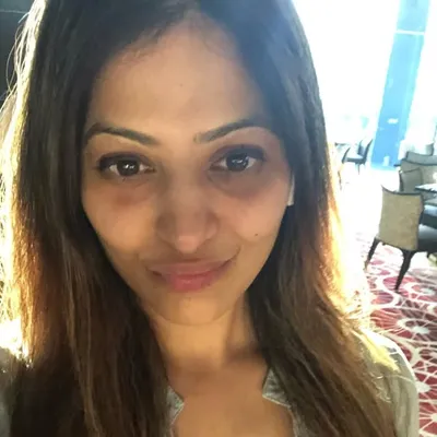 Komal Khanna profile