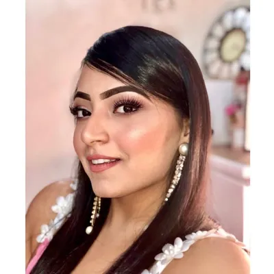 Dolledup Beautystudio by KOMAL profile