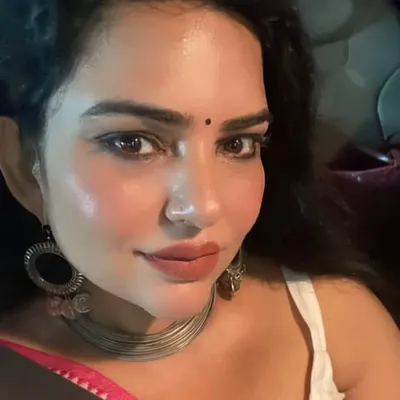 Komila Sunejadhar profile