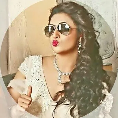 DIVYANKA👰 profile