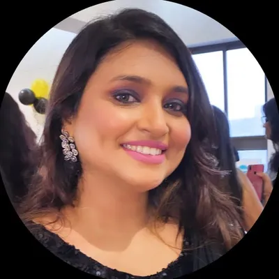 Krishna Manek - Makeup Artist profile