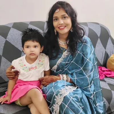 Srinika & Mom profile