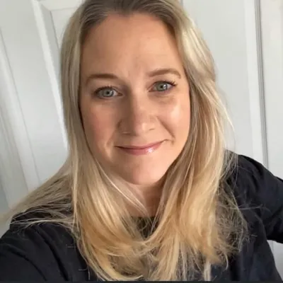 Kristi Hennelly profile