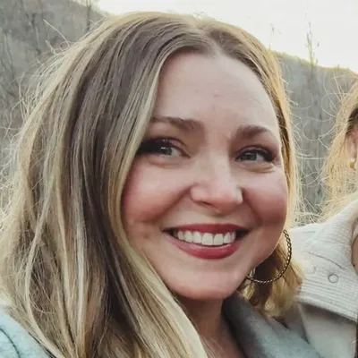 Kristin Dwyer profile