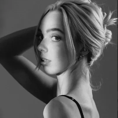 Kristin Linkletter profile