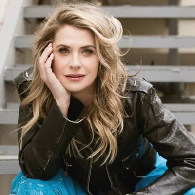 Kristy Swanson profile