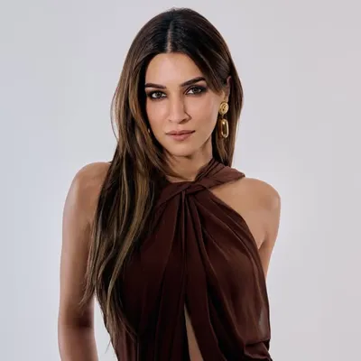Kriti Sanon 🦋 profile