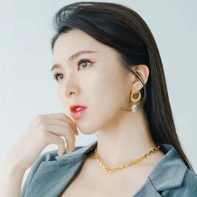 Krystal Yang profile