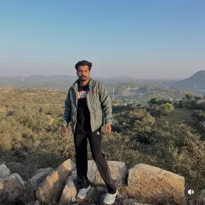 Kuldeep Singh ๐ profile