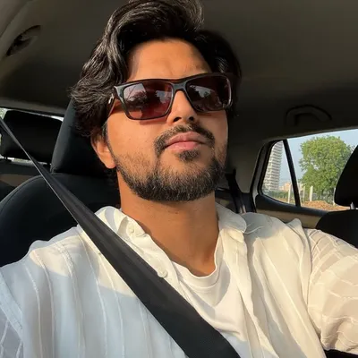 Kumar l The Average 9 to 5 Guy profile