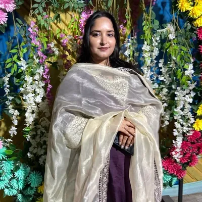 Sakshi kundal profile