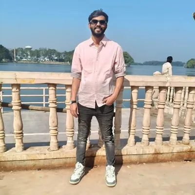 કુન્જશ 🧔🏻👑 profile