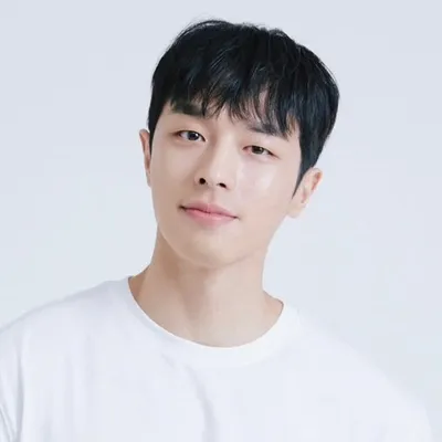 권혁 profile
