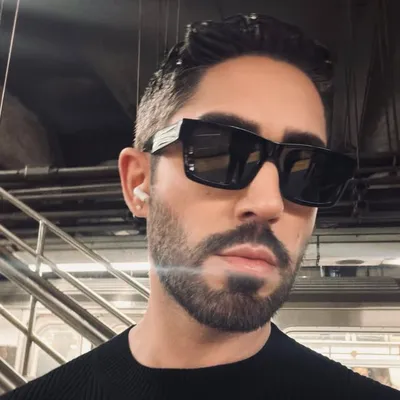 Kyle Christopher Van Loo profile