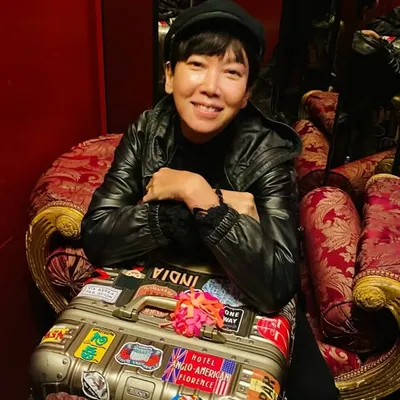 Kym Ng 鐘琴 profile