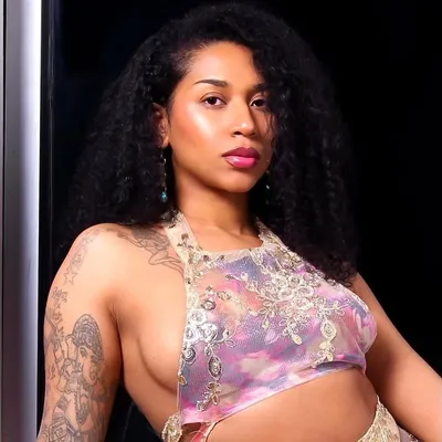 Gorgeous Gangsta profile