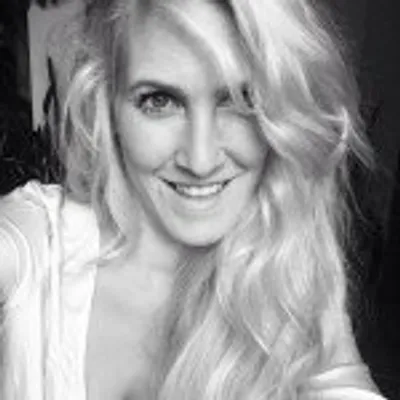 Chiara | Bridal Hair & Make-up Stylist & Coach profile