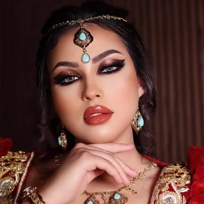 la reine des mariées profile