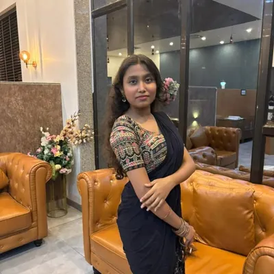 LAAVANYA🍂 profile