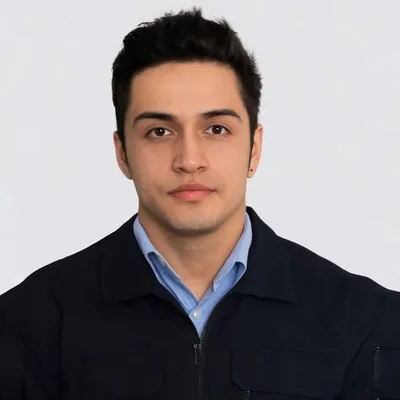 Cr Nicolás G profile