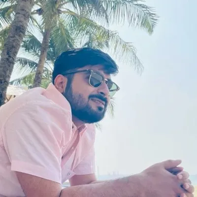 Akshay Labroo profile