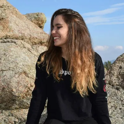 Mavi González🔥 profile
