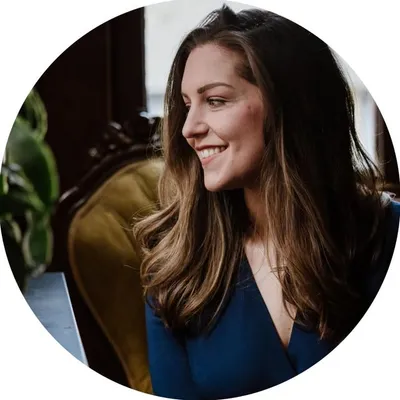Alessandra | The Lacy House profile