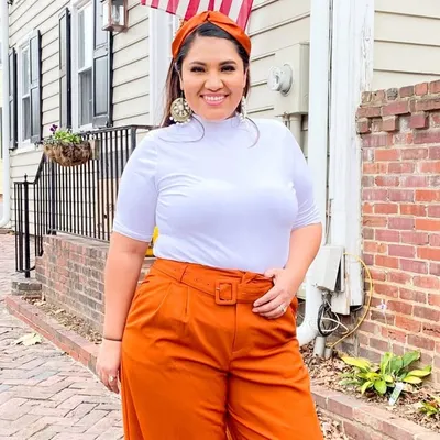 Ale ๐| Curvy Fashionista profile