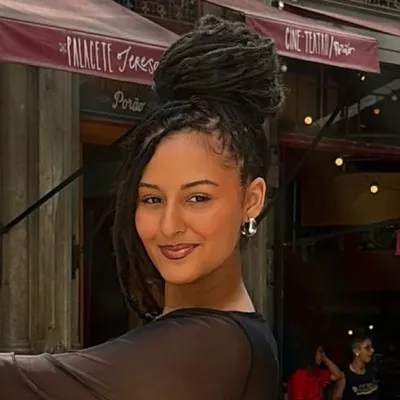 Laiza Leles profile