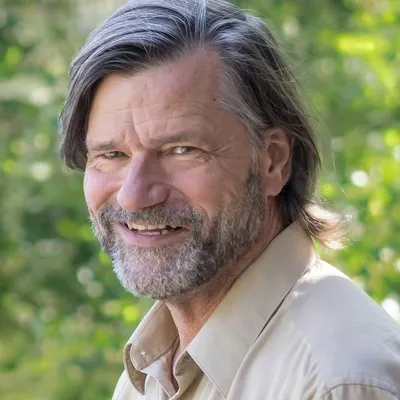 Martin Gollery profile