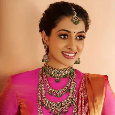 Ayalasomayajula lakshmi profile