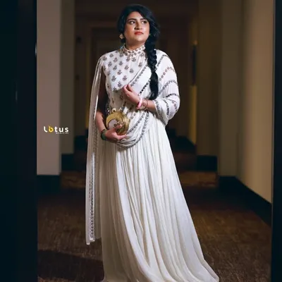 Lakshmi Menon✌🎥 ♾️