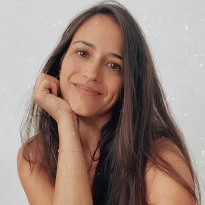 Elouise Lakshya | Dubai Yoga Teacher profile