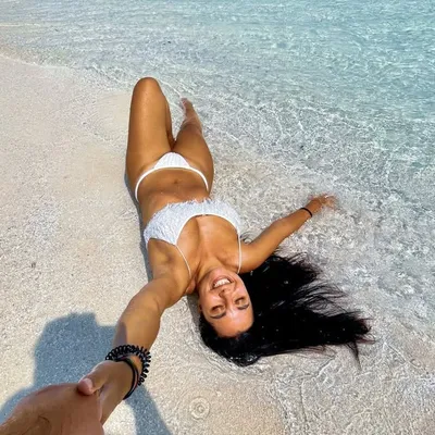 Elena | italian travel girl profile