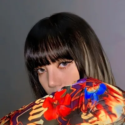 LISA - BLACKPINK profile