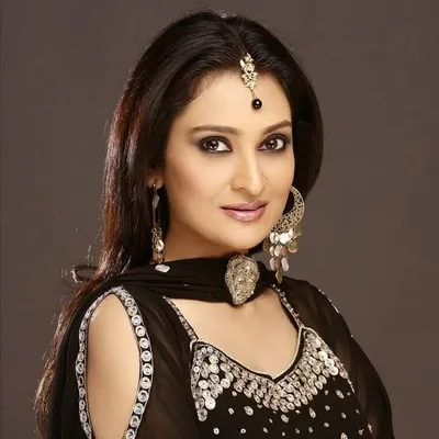 Lalitya Munshaw profile