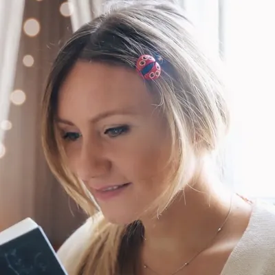 Laura ❁ profile