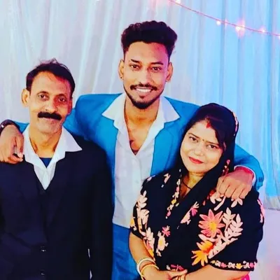 ☮Laफnga_छो_K_रा 👑 profile