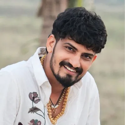 Lalu Manek profile