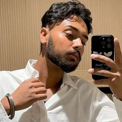 🦅AULAKH🦅 profile